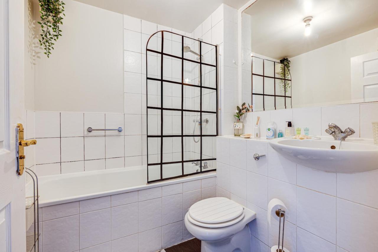 Cosy 2Br Modern Apt With Free Parking Ливърпул Екстериор снимка