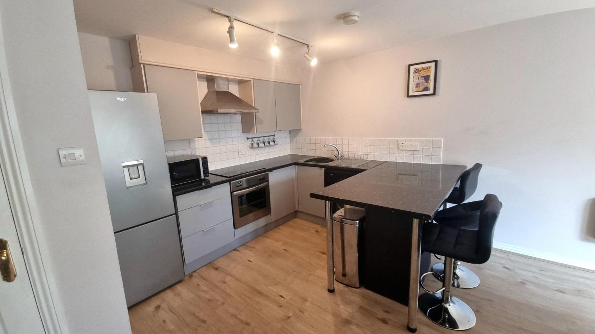 Cosy 2Br Modern Apt With Free Parking Ливърпул Екстериор снимка